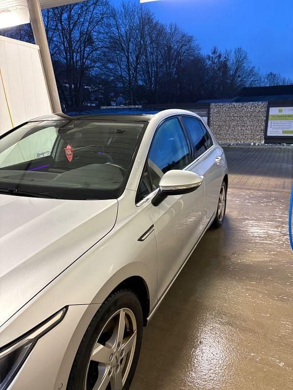 Gebraucht VW Golf VIII Edition 150 PS (110 kW) 2020 Silber Limousine