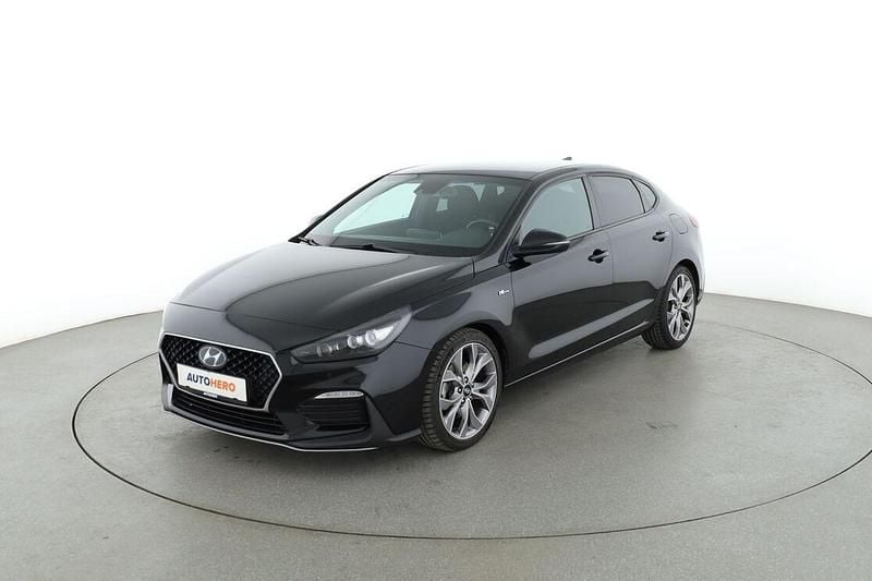 Schwarz Gebraucht 2020 Hyundai i30 N Line Limousine | 16.570 € (Fairer Preis) - Bild 1/3