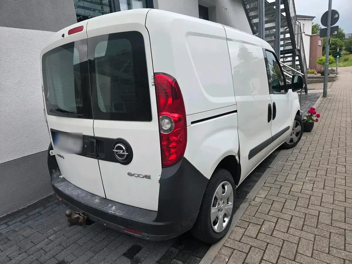 Gebraucht Opel Combo S 105 PS (77 kW) 2015 Weiß Van / Kleinbus
