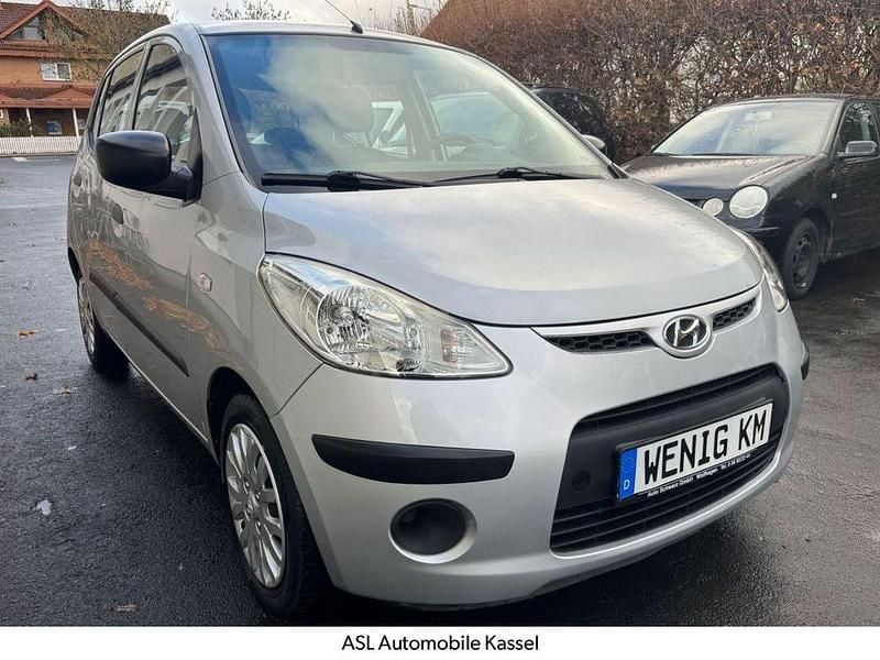 Silber Gebraucht 2010 Hyundai i10 Edition Kleinwagen | 2.799 € (Fairer Preis) - Bild 1/4