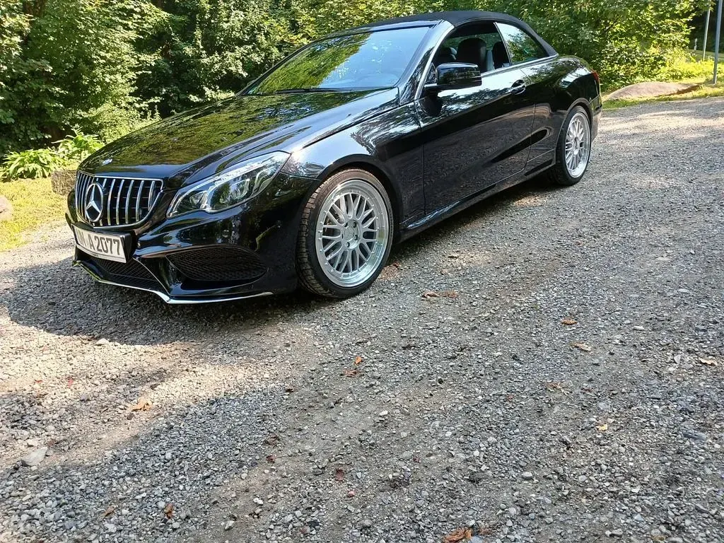 Gebraucht Mercedes E200 AMG 184 PS (135 kW) 2014 Schwarz Cabrio