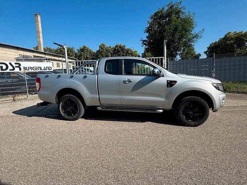 Gebraucht Ford Ranger 150 PS (110 kW) 2013 Silber Pickup