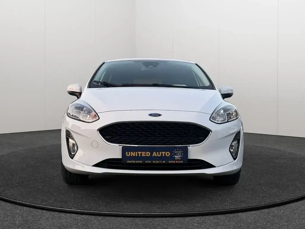Gebraucht Ford Fiesta Cool & Connect 101 PS (74 kW) 2020 Weiß Limousine