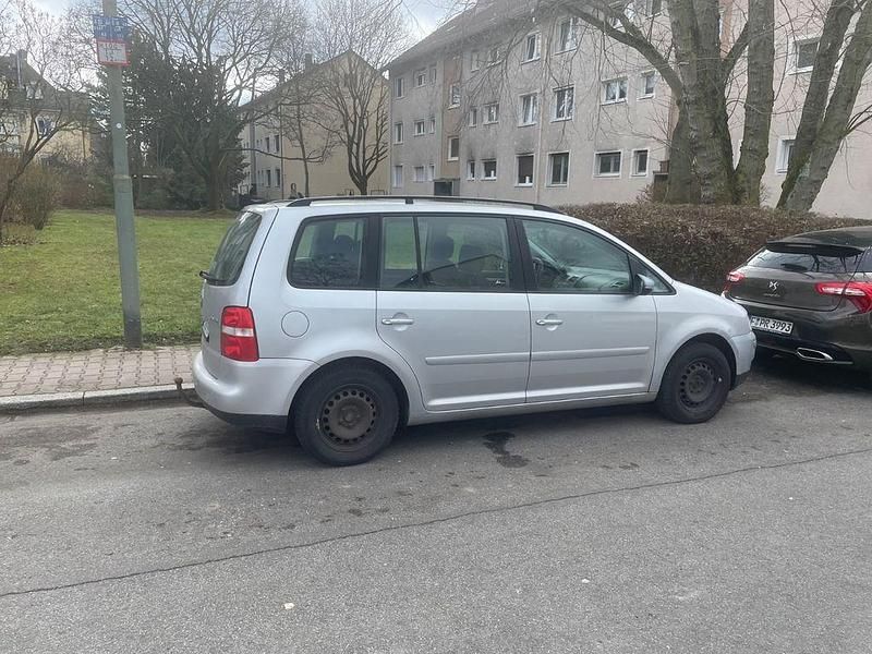 Gebraucht VW Touran 140 PS (102 kW) 2006 Silber Van / Kleinbus
