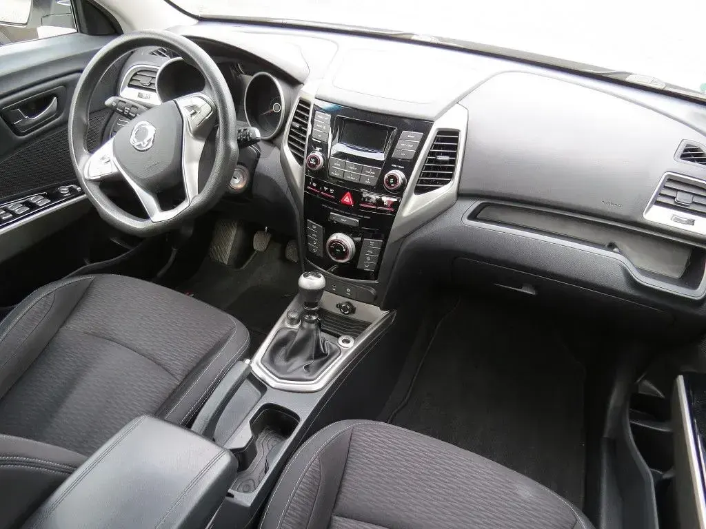 Gebraucht SsangYong Tivoli Crystal 128 PS (94 kW) 2017 Weiß SUV