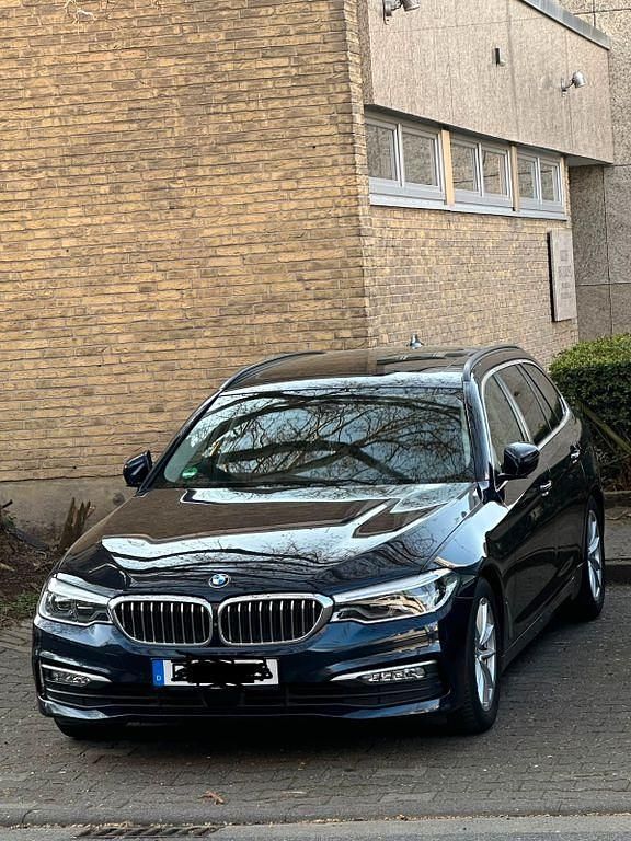 Gebraucht BMW 530 Performance 265 PS (194 kW) 2018 Blau Kombi