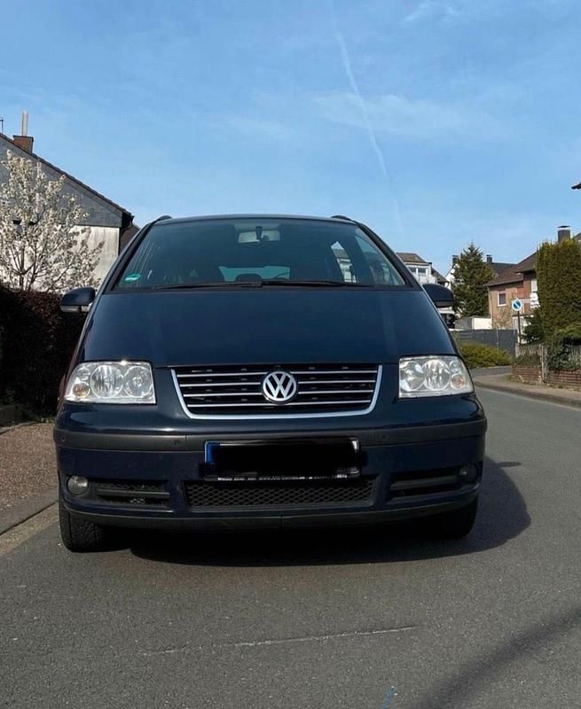 Blau Gebraucht 2009 VW Sharan Van / Kleinbus | 5.000 € (Etwas zu teuer) - Bild 1/4