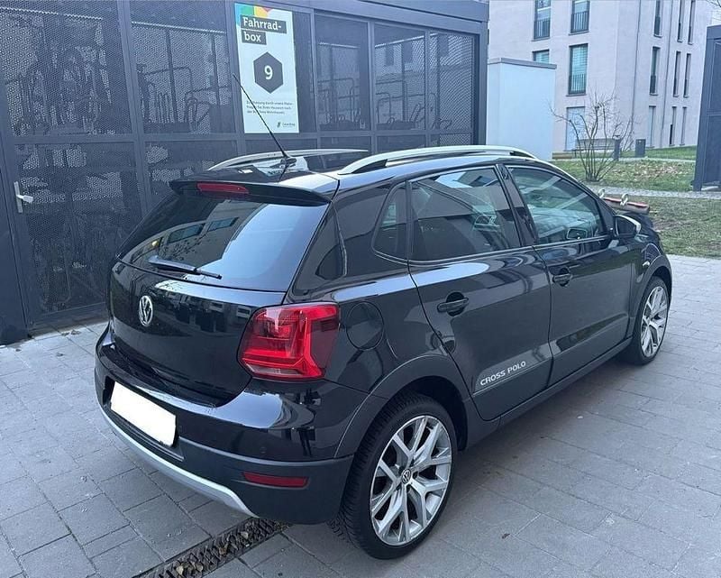 Schwarz Gebraucht 2015 VW Polo Cross Kleinwagen | 8.999 € (Fairer Preis) - Bild 1/4