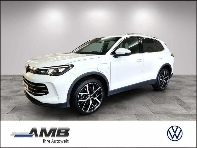 Weiß Gebraucht 2025 VW Tiguan Elegance SUV | 55.890 € (Teuer) - Bild 1/3