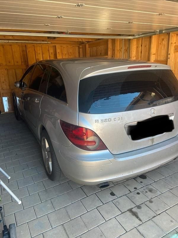 Gebraucht Mercedes R320 224 PS (164 kW) 2007 Silber Van / Kleinbus