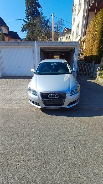 Gebraucht Audi A3 Attraction 102 PS (75 kW) 2010 Silber Kleinwagen