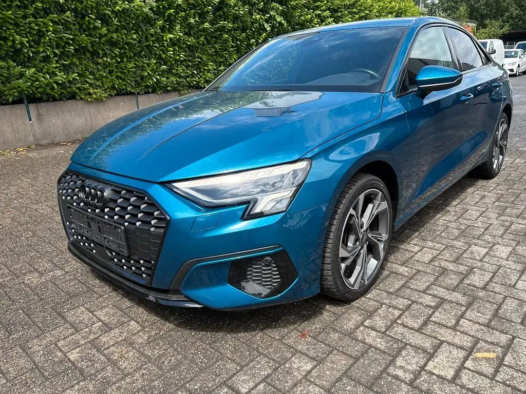 Gebraucht Audi A3 Advanced 110 PS (80 kW) 2023 Blau Limousine