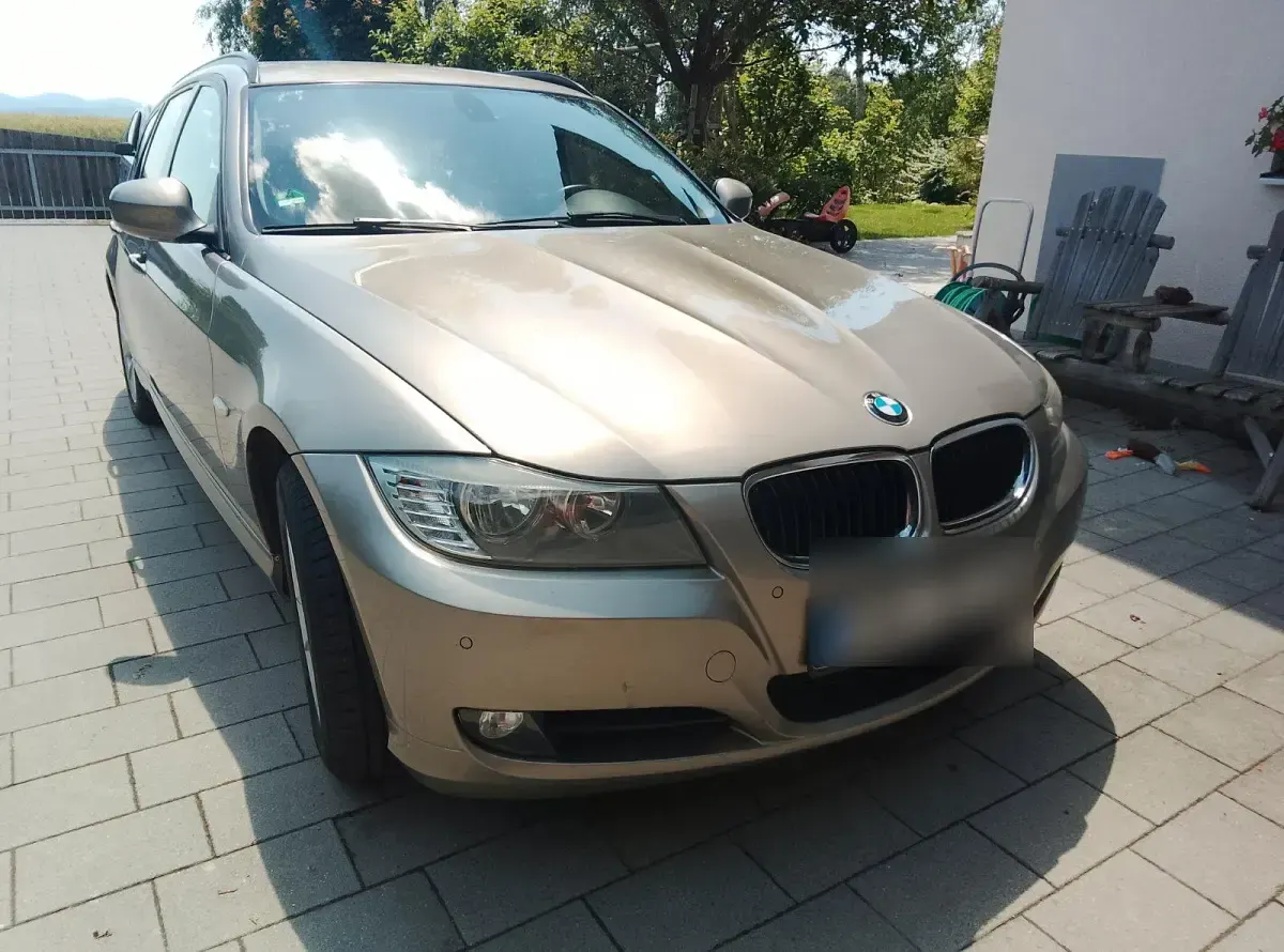 Gebraucht BMW 318 143 PS (105 kW) 2010 Braun Kombi