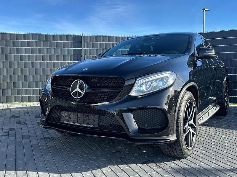 Schwarz Gebraucht 2016 Mercedes GLE350 AMG Limousine | 38.990 € (Fairer Preis) - Bild 1/4