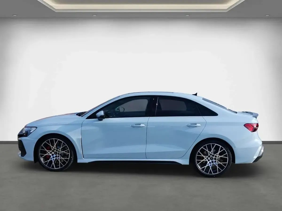 Gebraucht Audi RS3 Comfort 400 PS (294 kW) 2026 Kumulusblau uni audi exclusive Limousine