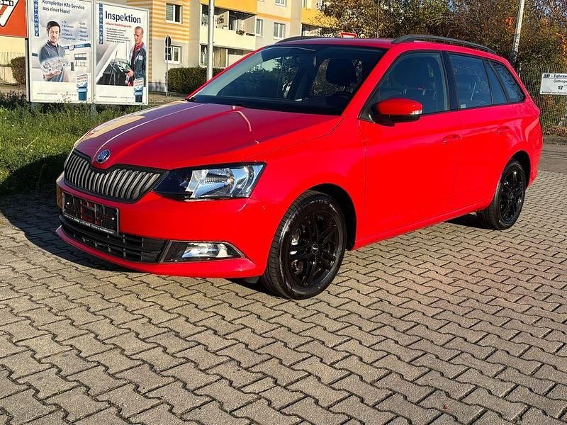 Rot Gebraucht 2018 Skoda Fabia Active Limousine | 7.995 € (Fairer Preis) - Bild 1/4