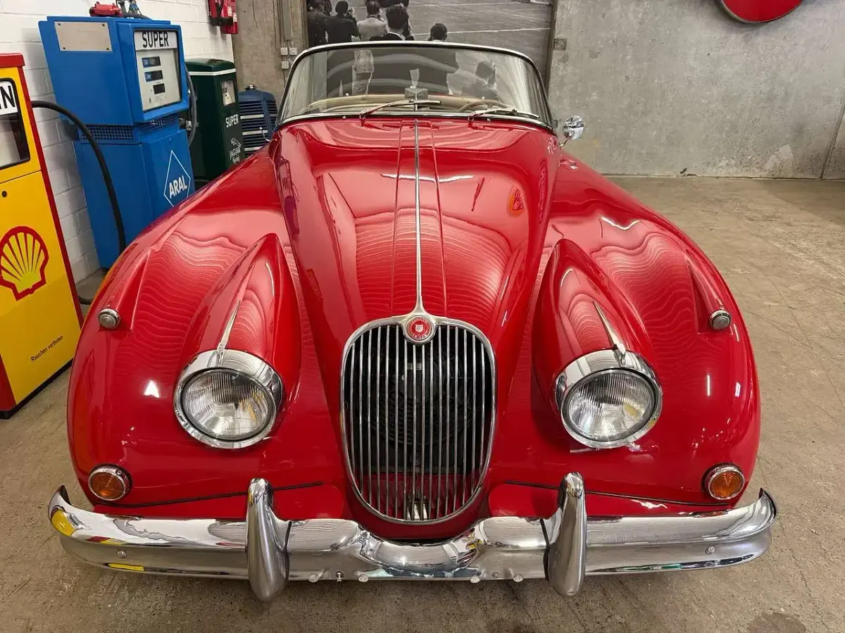 Gebraucht Jaguar XK 209 PS (153 kW) 1958 Rot Cabrio