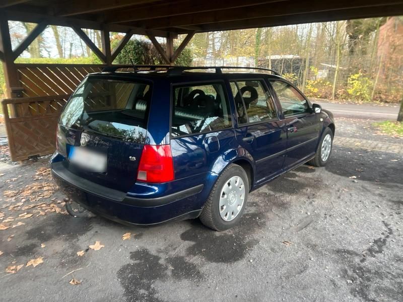 Gebraucht VW Bora 101 PS (74 kW) 2000 Blau Kombi