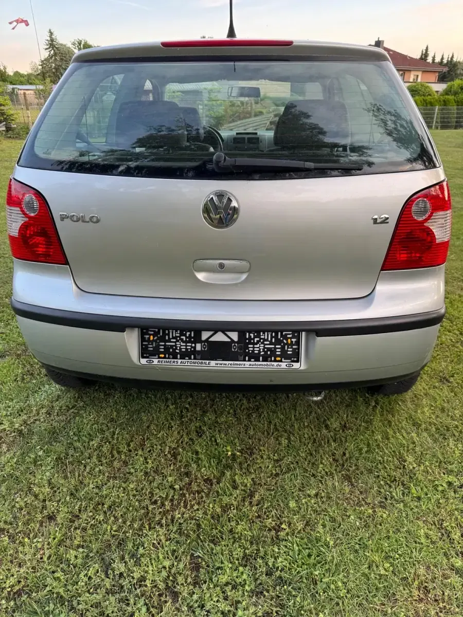 Gebraucht VW Polo 64 PS (47 kW) 2003 Silber Kleinwagen