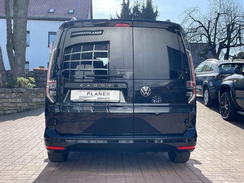 Gebraucht VW Caddy Maxi Style 114 PS (83 kW) 2022 Schwarz Van / Kleinbus