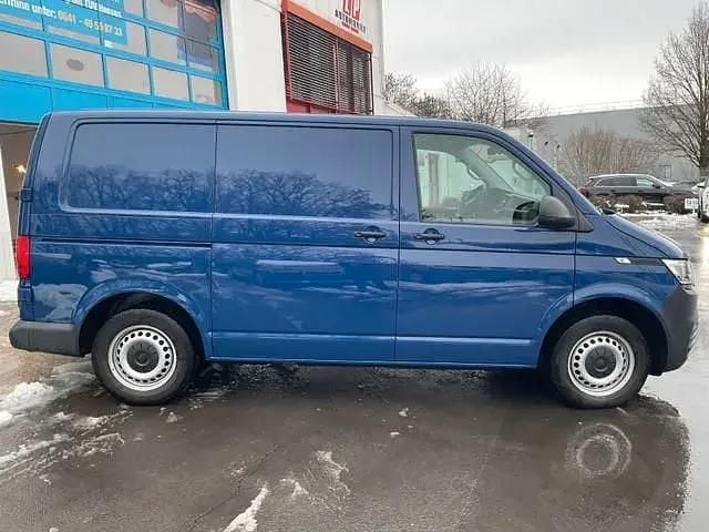 Second-hand VW Transporter 150 CP (110 kW) 2020 Albastru Van