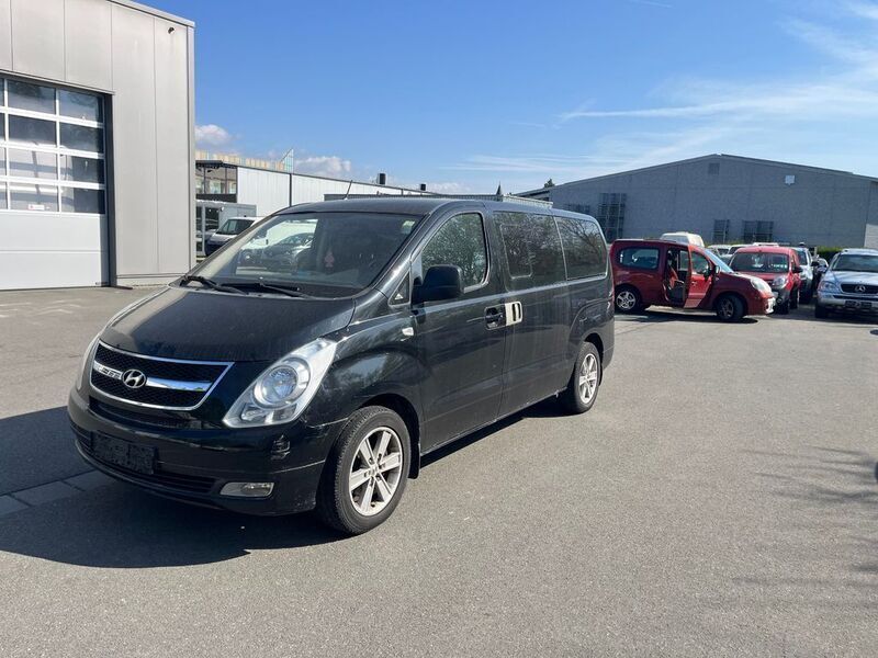 Schwarz Gebraucht 2010 Hyundai H-1 Premium Van / Kleinbus | 8.900 € (Fairer Preis) - Bild 1/4