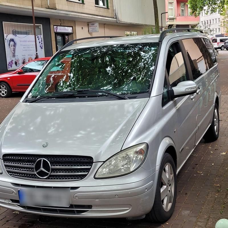Silber Gebraucht 2008 Mercedes Viano Van / Kleinbus | 11.750 € (Etwas zu teuer) - Bild 1/4