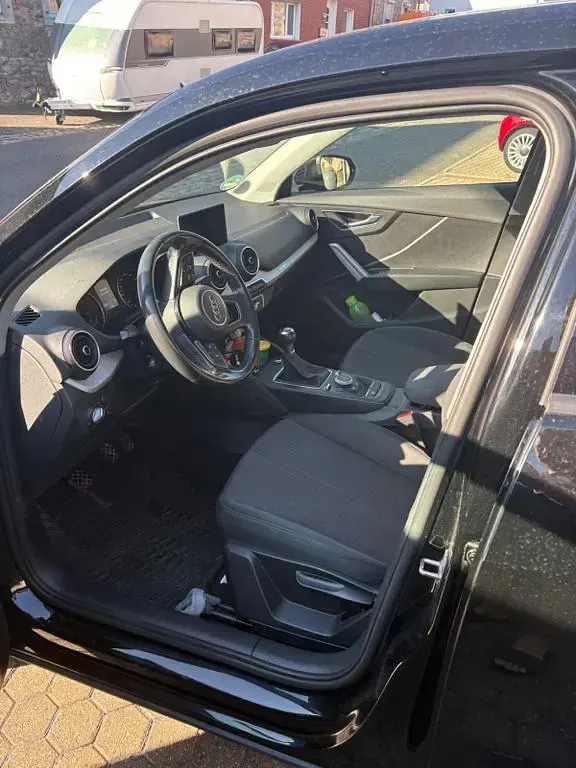 Gebraucht Audi Q2 116 PS (85 kW) 2018 Schwarz SUV