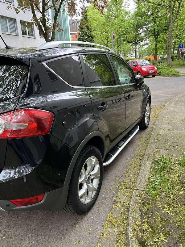 Gebraucht Ford Kuga Trend 140 PS (102 kW) 2011 Schwarz SUV