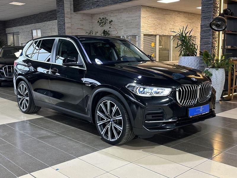 Schwarz Gebraucht 2022 BMW X5 Sport Line SUV | 44.400 € (Superpreis) - Bild 1/4