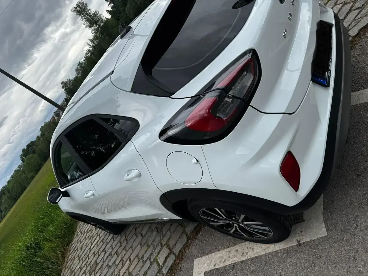 Gebraucht Ford Puma Titanium 125 PS (91 kW) 2022 Weiß SUV