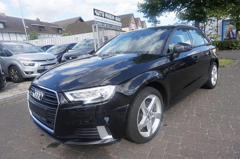 Schwarz Gebraucht 2019 Audi A3 Sportback Sport Limousine | 11.990 € (Superpreis) - Bild 1/4