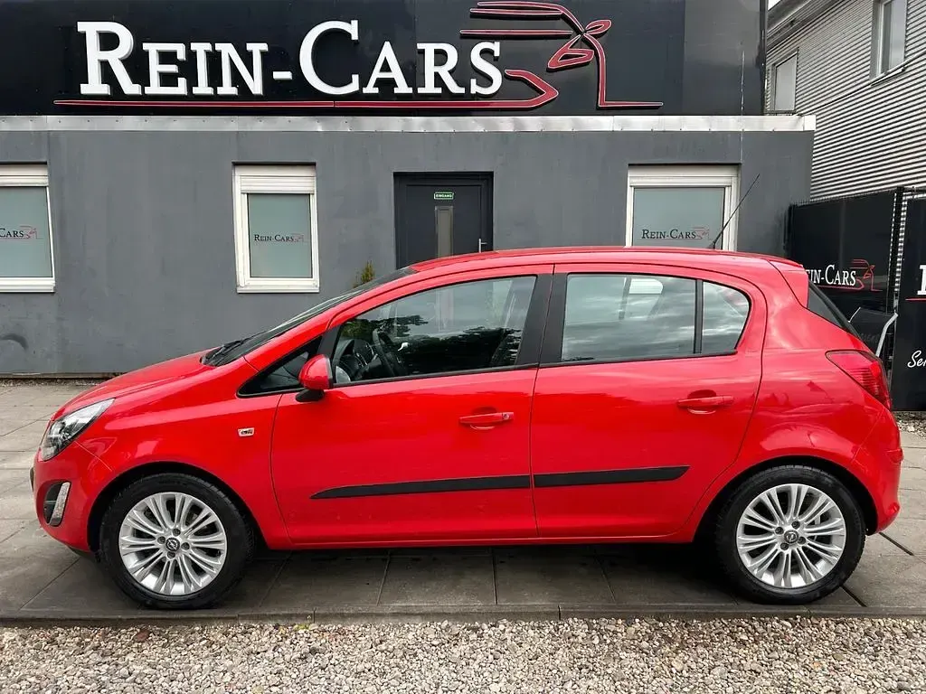 Gebraucht Opel Corsa 101 PS (74 kW) 2014 Rot Kleinwagen