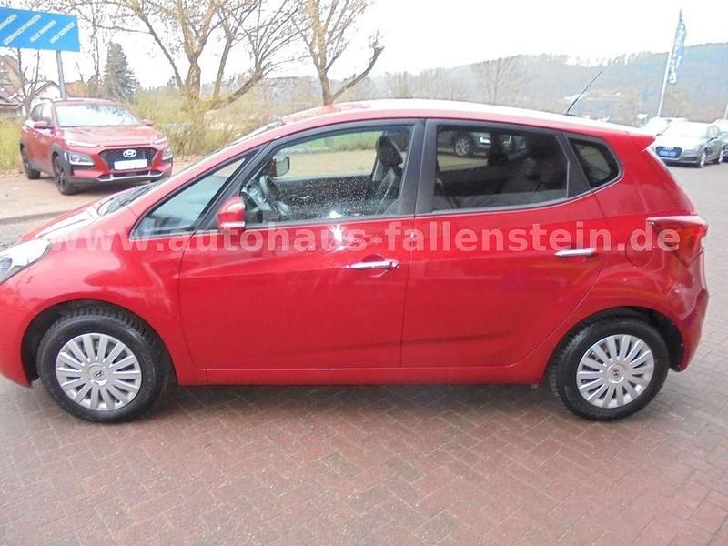 Gebraucht Hyundai ix20 Edition 90 PS (66 kW) 2015 Rot Kleinwagen