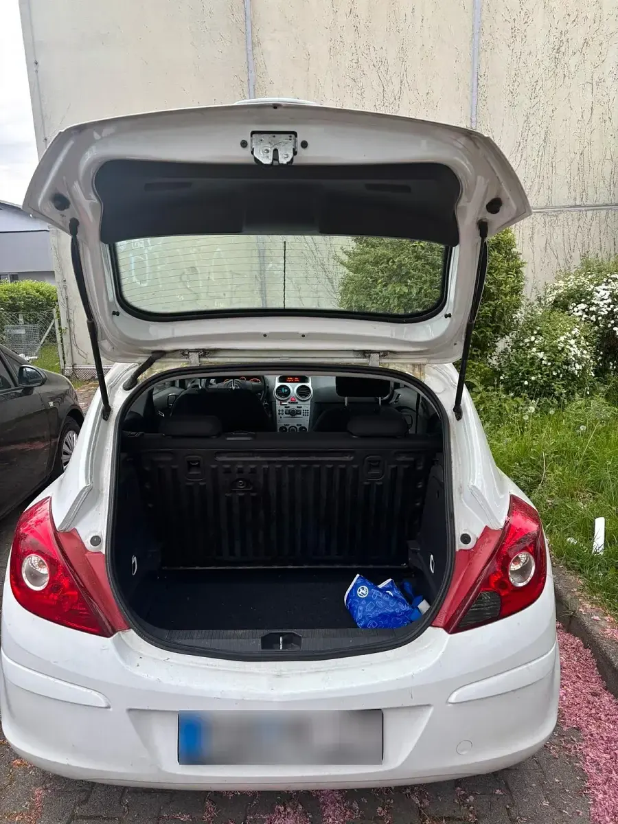 Gebraucht Opel Corsa Selection 69 PS (50 kW) 2011 Weiß Kleinwagen