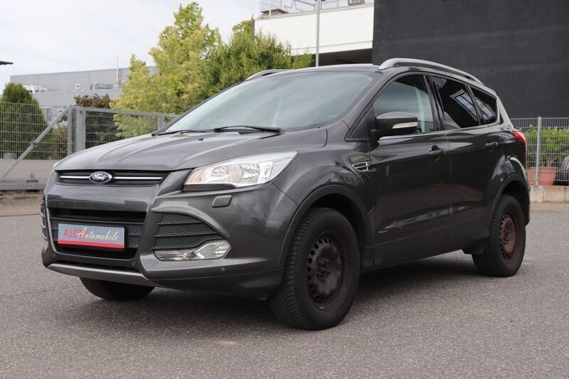 Magneticgrau (metallic) Gebraucht 2015 Ford Kuga Trend SUV | 5.990 € (Superpreis) - Bild 1/4