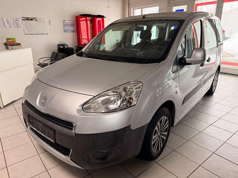 Gebraucht Peugeot Partner Tepee Active 114 PS (83 kW) 2013 Grau Van / Kleinbus