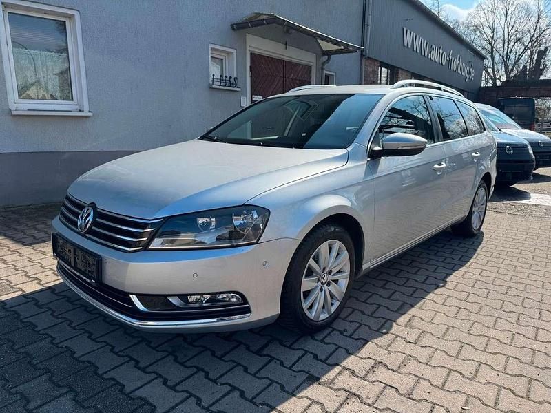 Gebraucht VW Passat 140 PS (102 kW) 2011 Reflexsilber Kombi