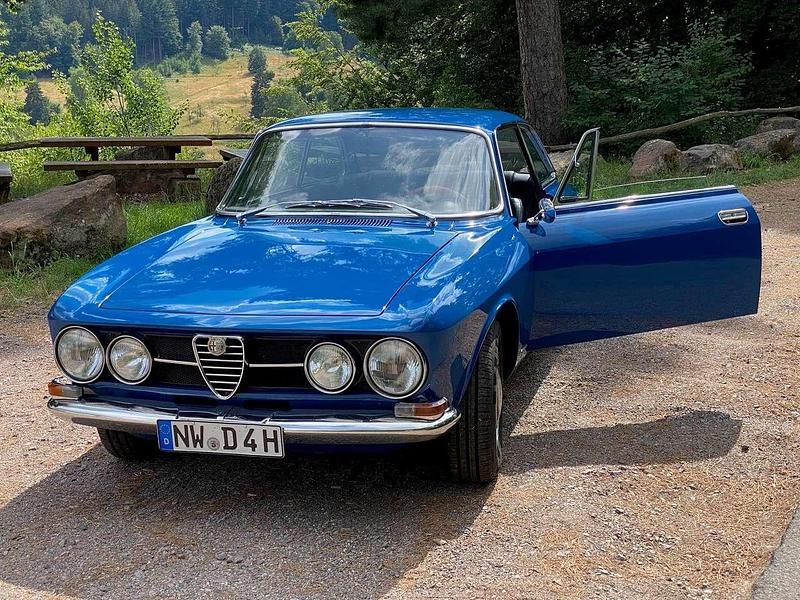 Blau Gebraucht 1968 Alfa Romeo 1750 Limousine | 41.500 € - Bild 1/4