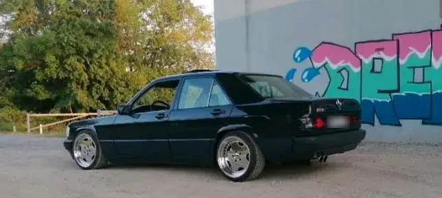 Gebraucht Mercedes 190 118 PS (86 kW) 1990 Blau Limousine