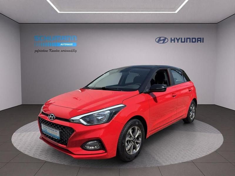 Rot Gebraucht 2019 Hyundai i20 Trend Limousine | 12.990 € (Fairer Preis) - Bild 1/4