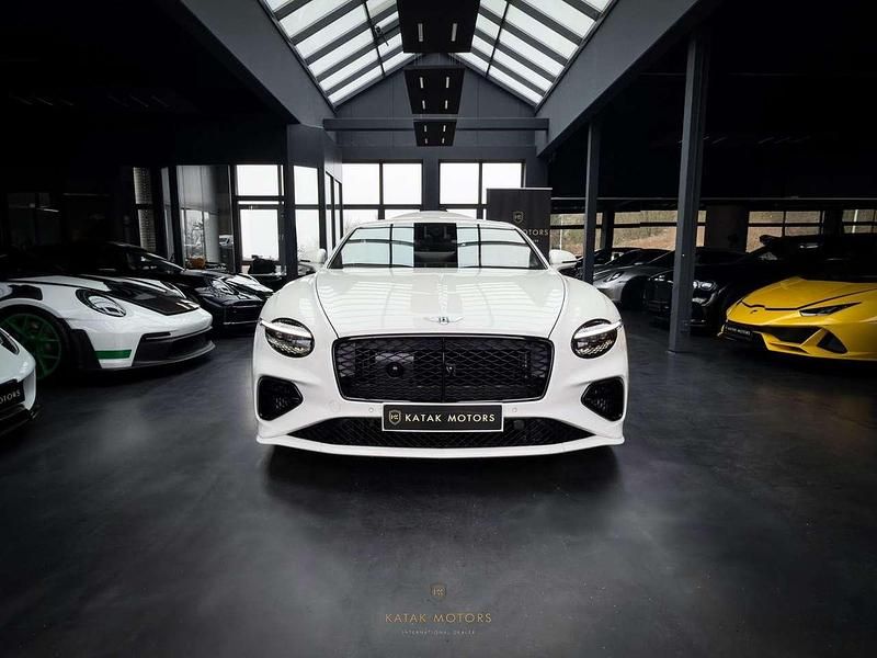 Neu Bentley Continental Mulliner 635 PS (467 kW) 2026 Weiß Coupé