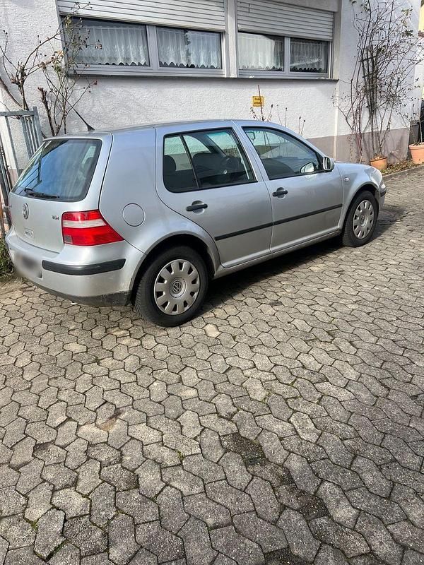 Gebraucht VW Golf IV 101 PS (74 kW) 2003 Silber Limousine