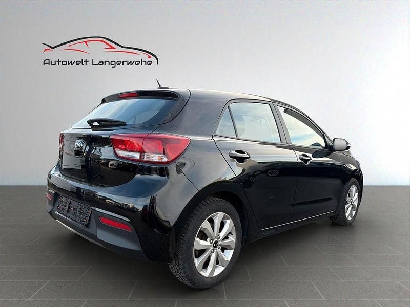 Second-hand Kia Rio Vision 84 CP (61 kW) 2021 Negru Berlinǎ