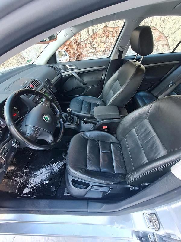 Gebraucht Skoda Octavia 160 PS (117 kW) 2008 Silber Limousine