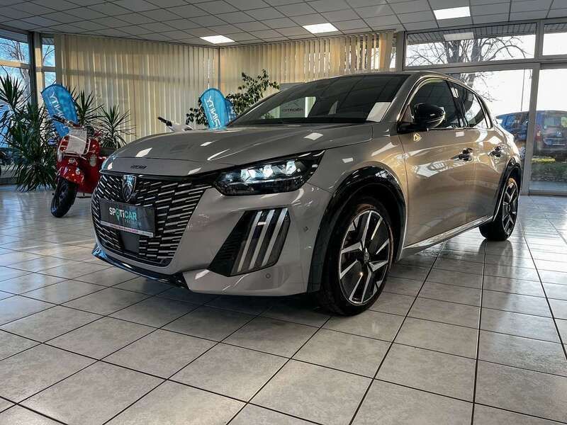 Artensegrau Gebraucht 2024 Peugeot 208 GT Kleinwagen | 20.490 € (Teuer) - Bild 1/4
