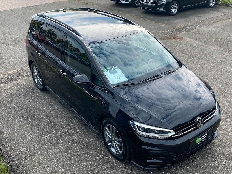 Schwarz Gebraucht 2018 VW Touran R-line Van / Kleinbus | 20.900 € (Fairer Preis) - Bild 1/4