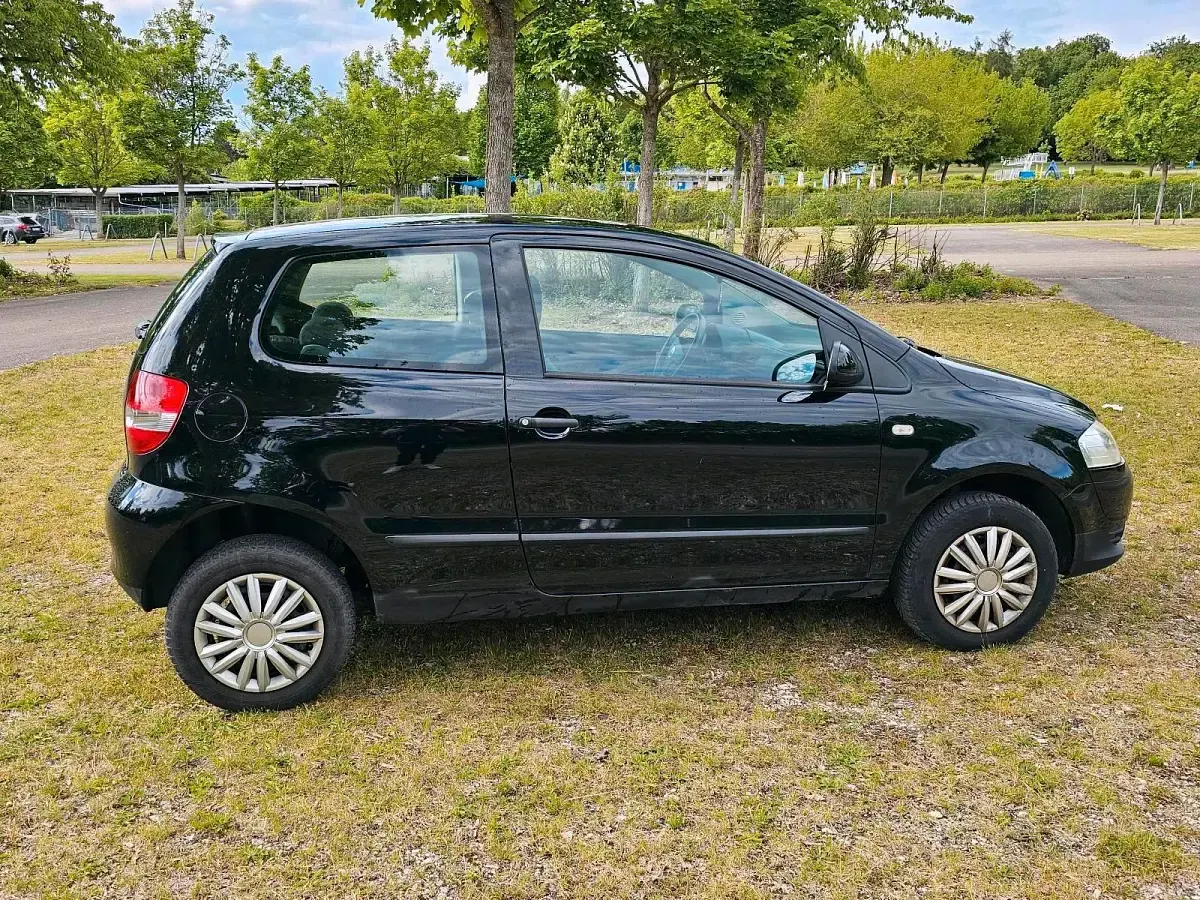Gebraucht VW Fox 55 PS (40 kW) 2006 Schwarz Kleinwagen