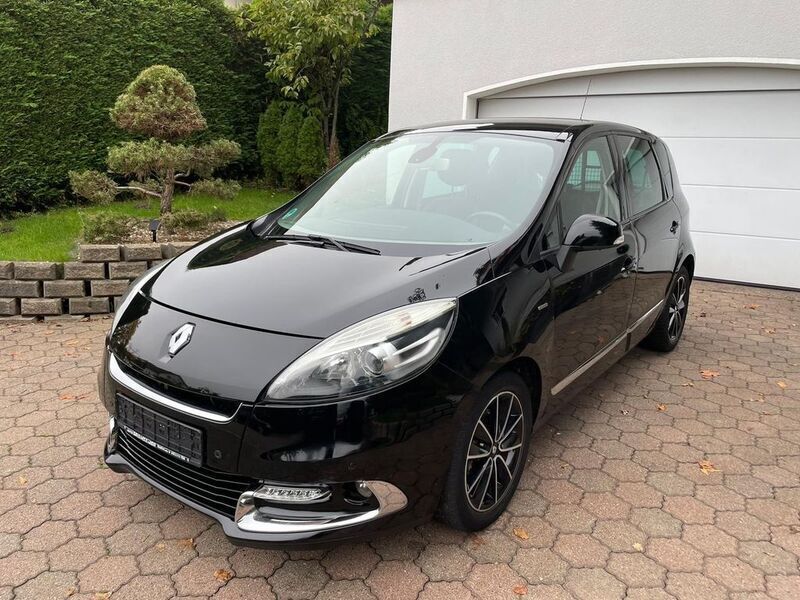 Schwarz Gebraucht 2012 Renault Scénic III Bose Edition Van / Kleinbus | 8.950 € (Fairer Preis) - Bild 1/4