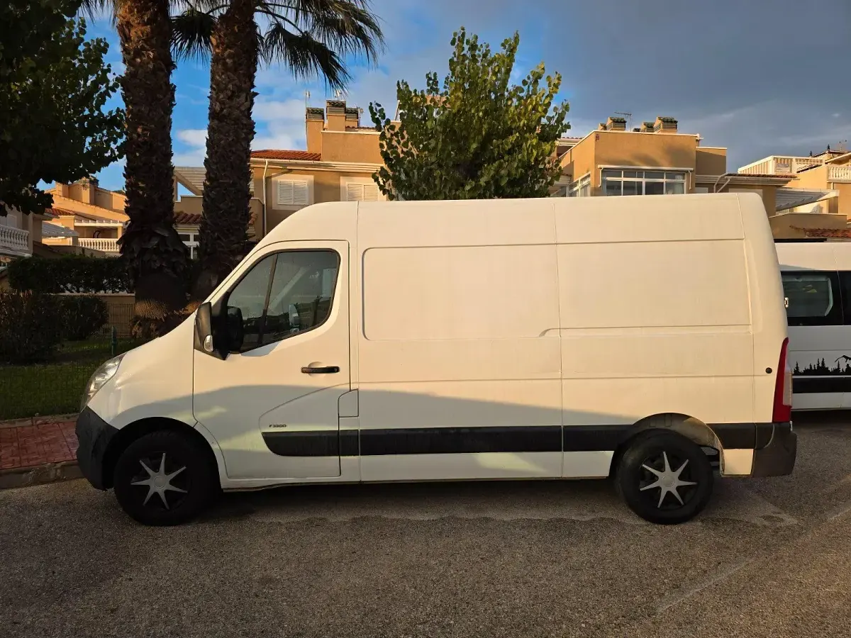 Używany Opel Movano 125 KM (91 kW) 2012 Biały Minivan